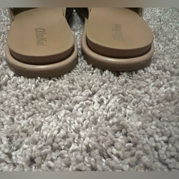 Olukai Women's Tan Slide Sandals With Tortishell Coloed Buckle - Picture 3 of 5